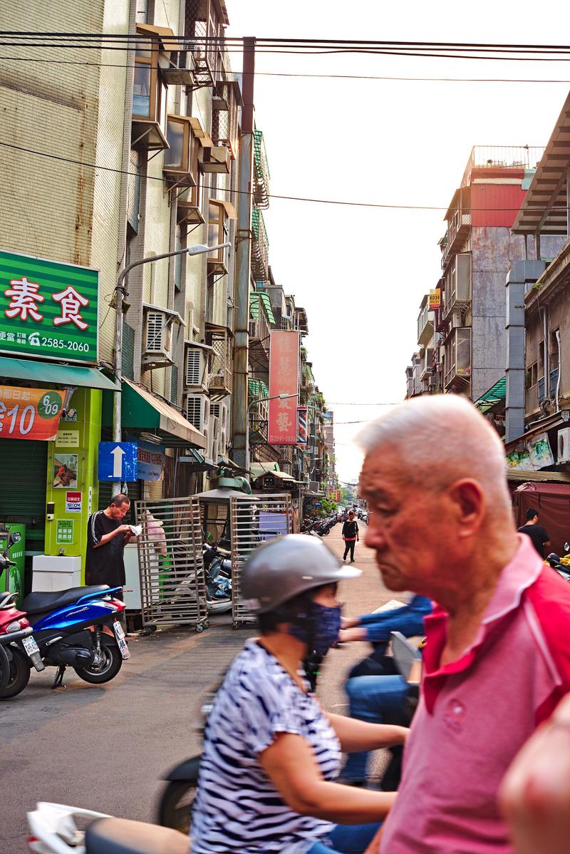 Street views: layers of people – Taipei, Taiwan