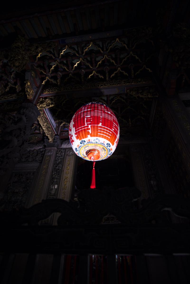 Lantern inside Longshan Temple, Taipei, Taiwan – Taipei Walking Tours